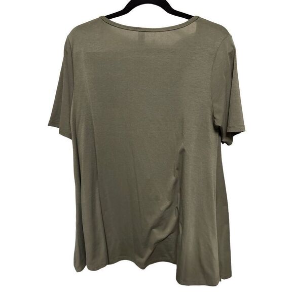 Women’s Lularoe Shirt Green size medium - Picture 2 of 3